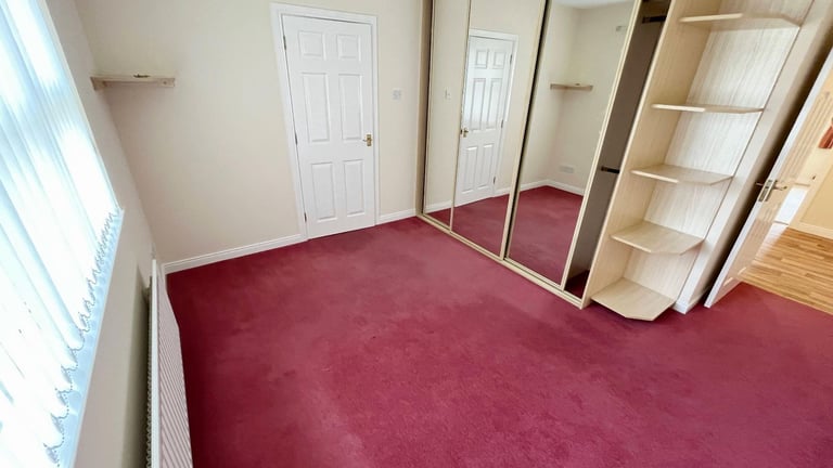 image for 3 sliding wardrobe doors and shelving