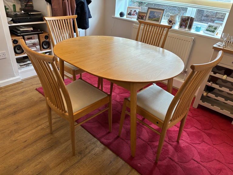 Ercol Extending Dining Table & Chairs