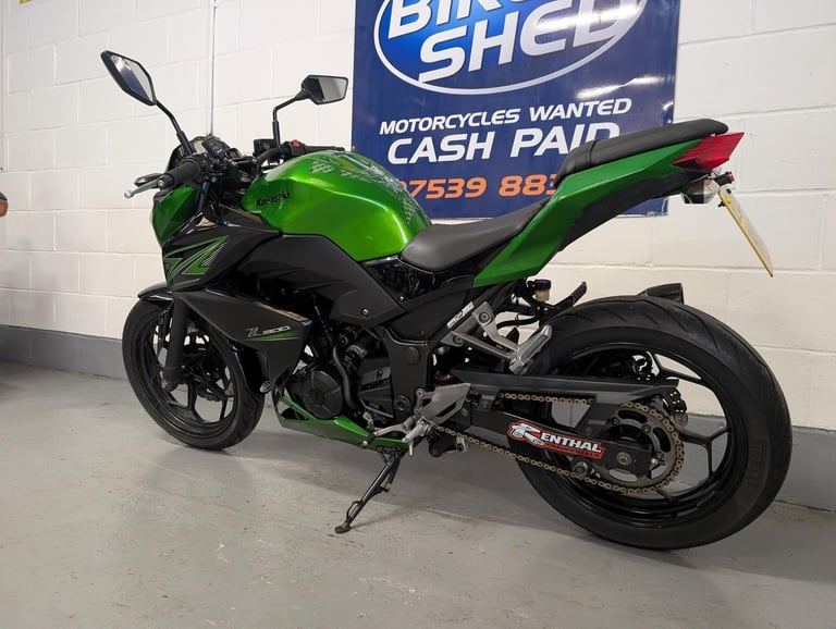 Kawasaki ER Z300 abs 2015 A2 license friendly bike. Mot October 2026  FSH 