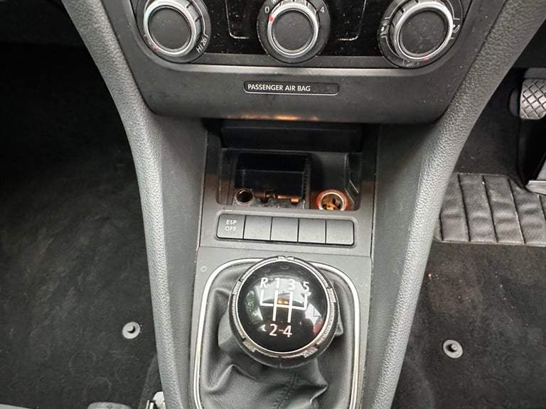2009 Volkswagen Golf 1.6 TDi 105 S 5dr HATCHBACK Diesel Manual