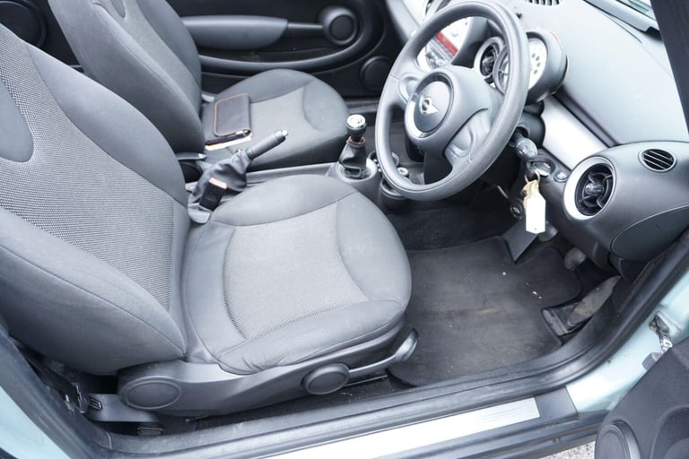 2013 MINI Convertible 1.6 Cooper 2dr CONVERTIBLE PETROL Manual