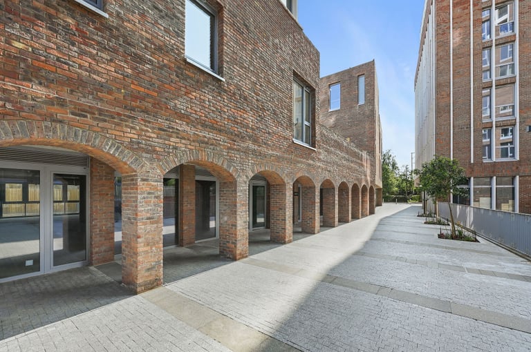 Commercial Spaces to Rent in Hackney