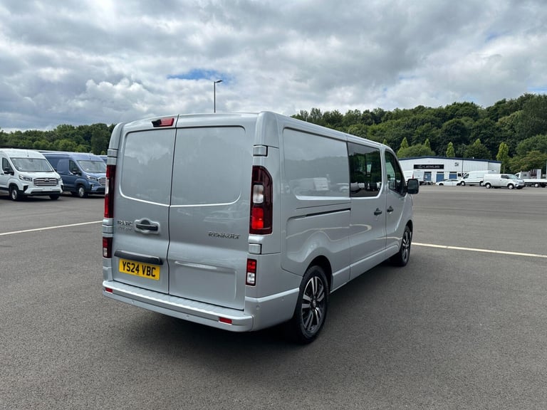 2024 Renault Trafic 2.0 dCi Blue 30 Extra Sport Crew Van EDC LWB Euro 6 (s/s) 6dr WINDOW VAN Dies...
