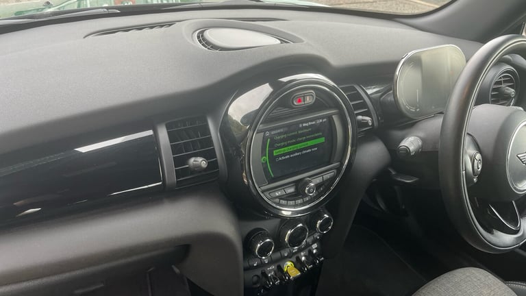 2020 MINI Hatch 135kW Cooper S Level 2 33kWh 3dr Auto Electric Hatchback Hatchback Electric Autom...