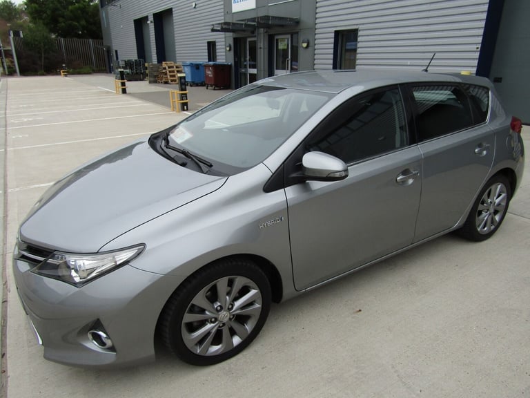 LEFT HAND DRIVE TOYOTA AURIS