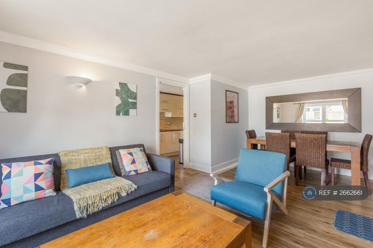 2 bedroom flat in Chelsea Court, London, N1 (2 bed) (#2662661)