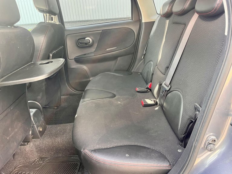 2010 Nissan Note 1.6 16V Tekna Auto Euro 4 5dr MPV Petrol Automatic