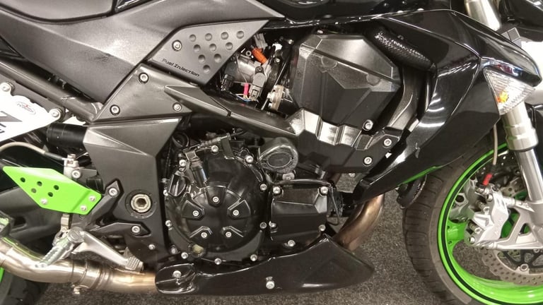 KAWASAKI Z1000 ** TWIN BEOWOLF EXHAUSTS - TAIL TIDY - 12 MONTH MOT **