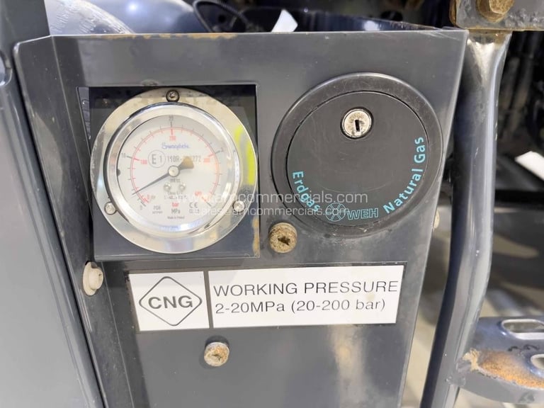 2021 (71) IVECO STRALIS NP 460 GAS 4X2