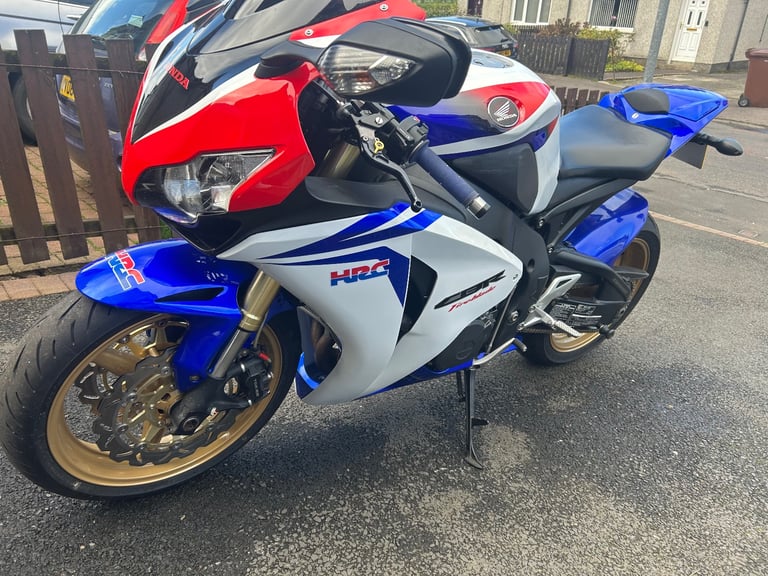 ***  fireblade Honda, CBR, 2009, 999 (cc) £3450 great  condition