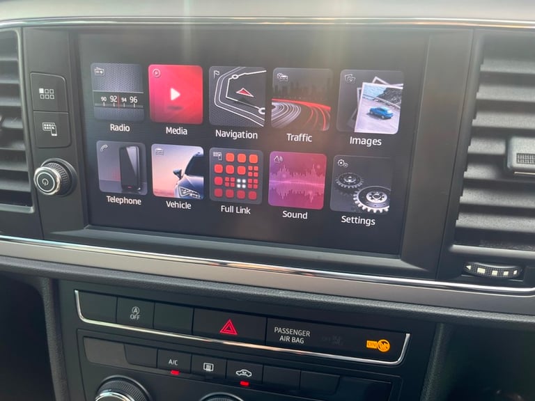 SEAT Leon 1.2 TSI SE Dynamic Technology ST 5dr Petrol Manual Euro 6 (s/s) (110 p