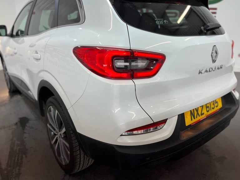 2019 Renault Kadjar 1.3 TCe Iconic SUV 5dr Petrol Manual Euro 6 (s/s) (140 ps) HATCHBACK Petrol M...