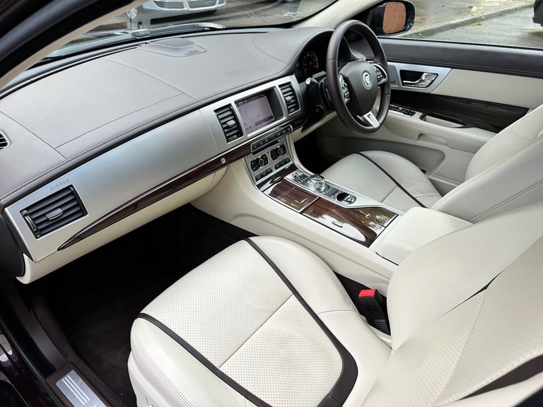 2012 (62) JAGUAR XF 3.0D V6 PORTFOLIO 66,000 MILES 11 SERVICES 2 OWNERS NEW MOT