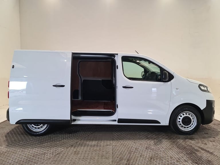 VAUXHALL VIVARO 1.5 TURBO D 2900 DYNAMIC P/V L1 H1 100 BHP SWB DIESEL
