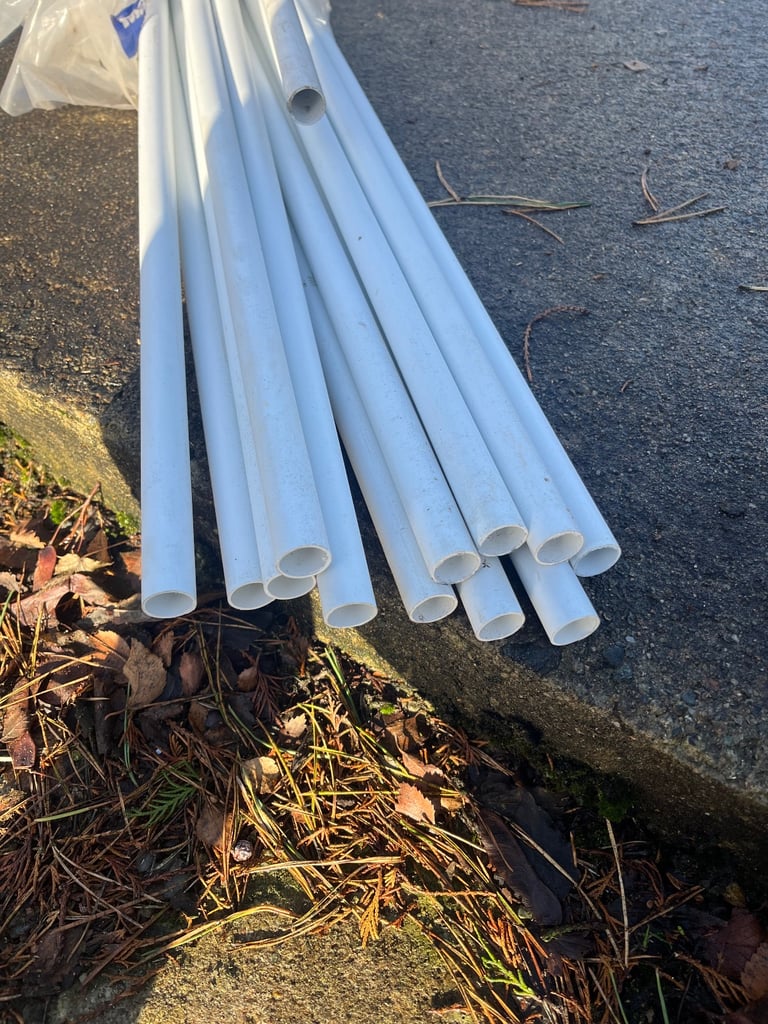 Electric plastic trunking