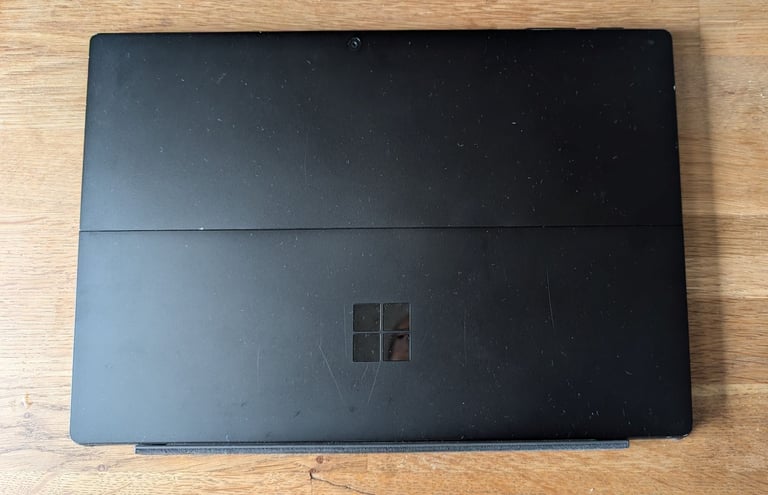 Microsoft Surface Pro 7 Plus - laptop / tablet, 8Gb 256Gb i5-1135g7 - with PSU and keyboard, VGC 