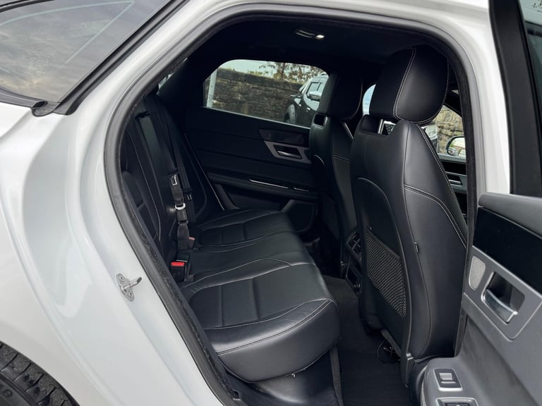 2016 Jaguar XF 2.0d R-Sport Auto Euro 6 (s/s) 4dr SALOON Diesel Automatic
