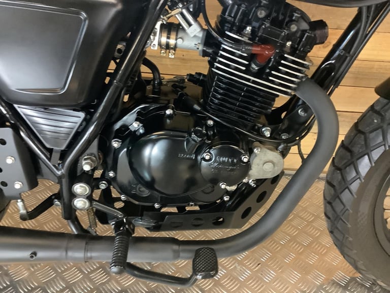 Mutt GT-SR 125