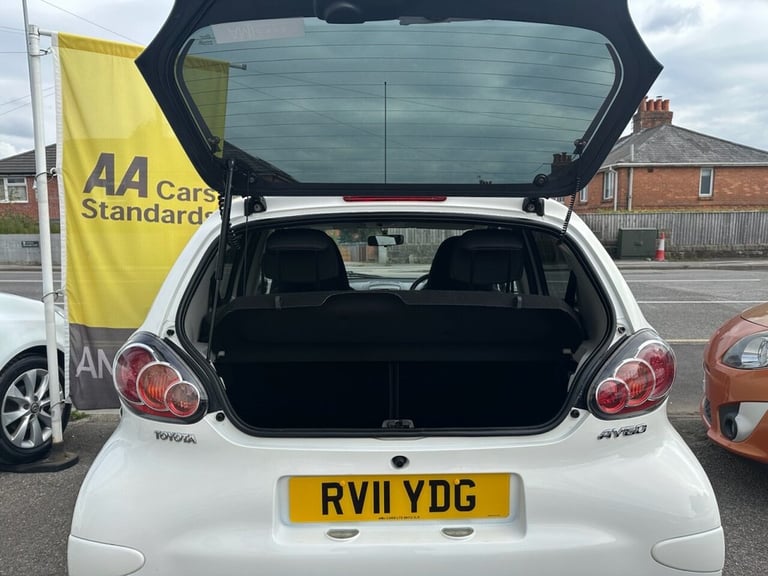 2011 Toyota AYGO 1.0 VVT-i Go Hatchback 5dr Petrol Manual Euro 5 (67 ps) Hatchback Petrol Manual