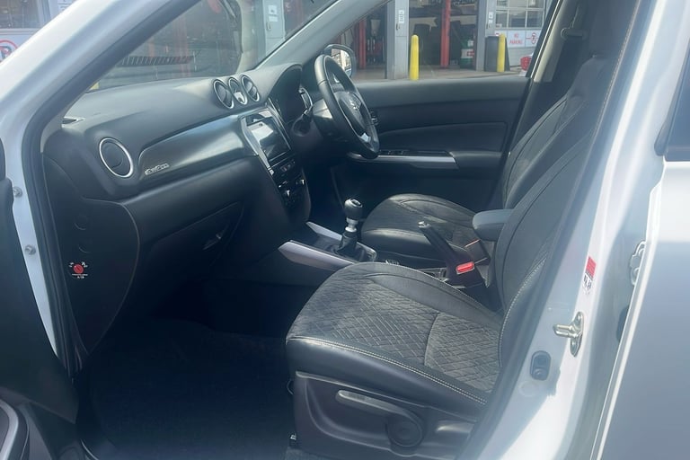  Suzuki Vitara 1.4 Boosterjet Mhev Sz5 Suv 5dr Petrol Hybrid Manual Allgrip