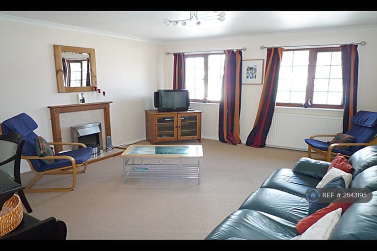 2 bedroom flat in Ladyknowe Court, Moffat, DG10 (2 bed) (#2643195)