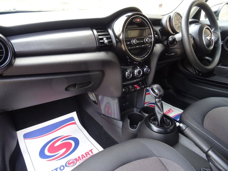 Mini Hatchback 1.5 Cooper 3dr Automatic *LOW MILEAGE*ONLY 16000 MILES FROM NEW*