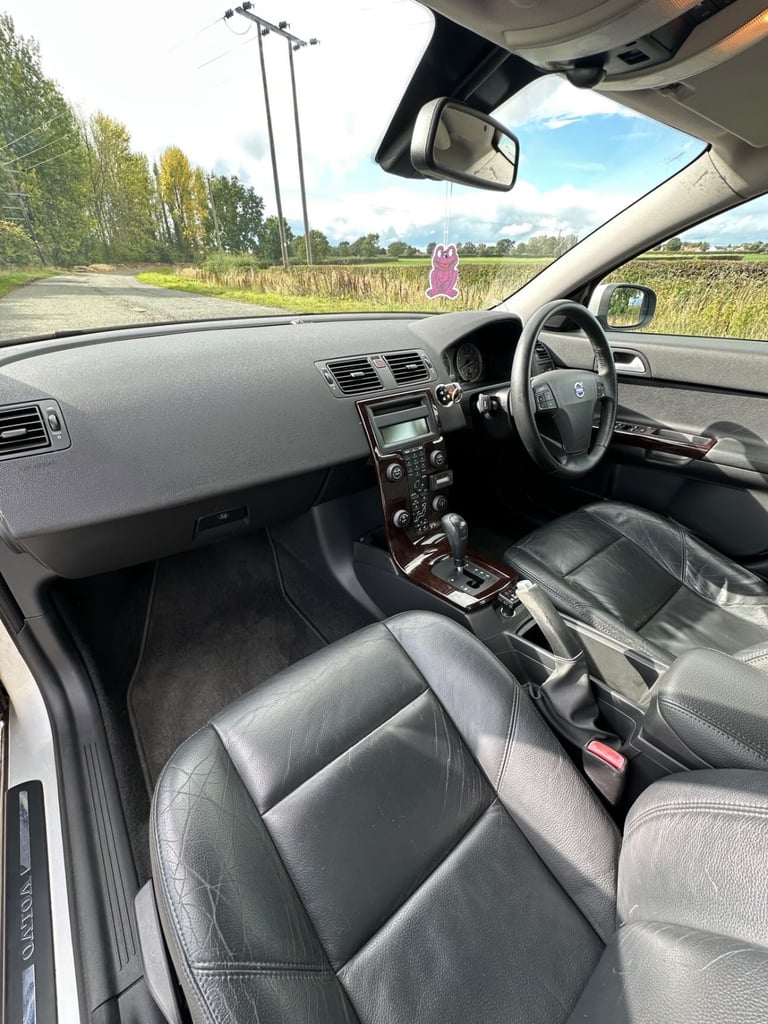 Volvo, S40, Saloon, 2006, 12 months MOT, Semi-Auto, 2435 (cc), 4 doors