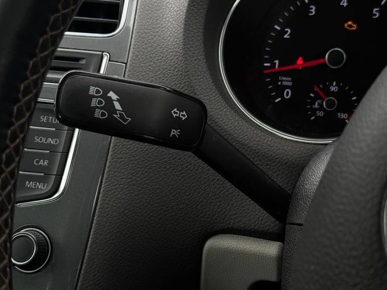 2015 Volkswagen Polo 1.0 BlueMotion Tech SE Design Euro 6 (s/s) 3dr HATCHBACK Petrol Manual