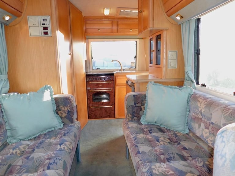 Auto-Sleeper Gatcombe VW 2.5 Tdi Manual Luxury 2 Berth Motorhome For Sale