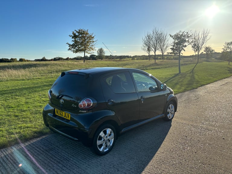 Toyota, AYGO, Hatchback, 2012, Manual, 998 (cc), 5 doors