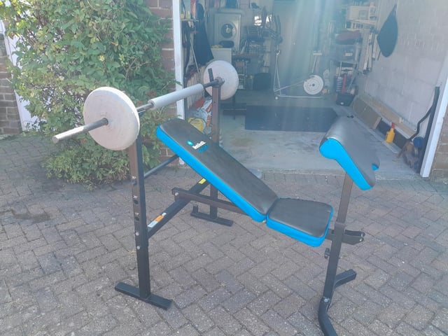 Men s Health Folding Workout Bench and 50KG weights.Make great Xmas Gift. in Filey North Yorkshire Gumtree