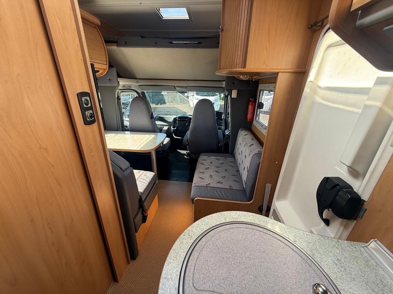 Burstner A647 6 Berth Sports Garage Fixed Bed 2005 Motorhome For Sale 