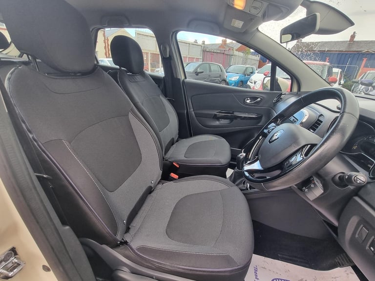 2014 Renault Captur 0.9 TCe ENERGY Dynamique MediaNav Euro 5 (s/s) 5dr HATCHBACK Petrol Manual