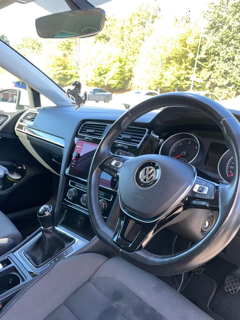Volkswagen, GOLF, Hatchback, 2017, Manual, 1968 (cc), 5 doors