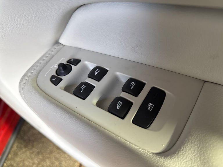 2018 Volvo XC60 2.0 D5 PowerPulse Inscription Pro 5dr AWD G tronic Estate Diesel Automatic