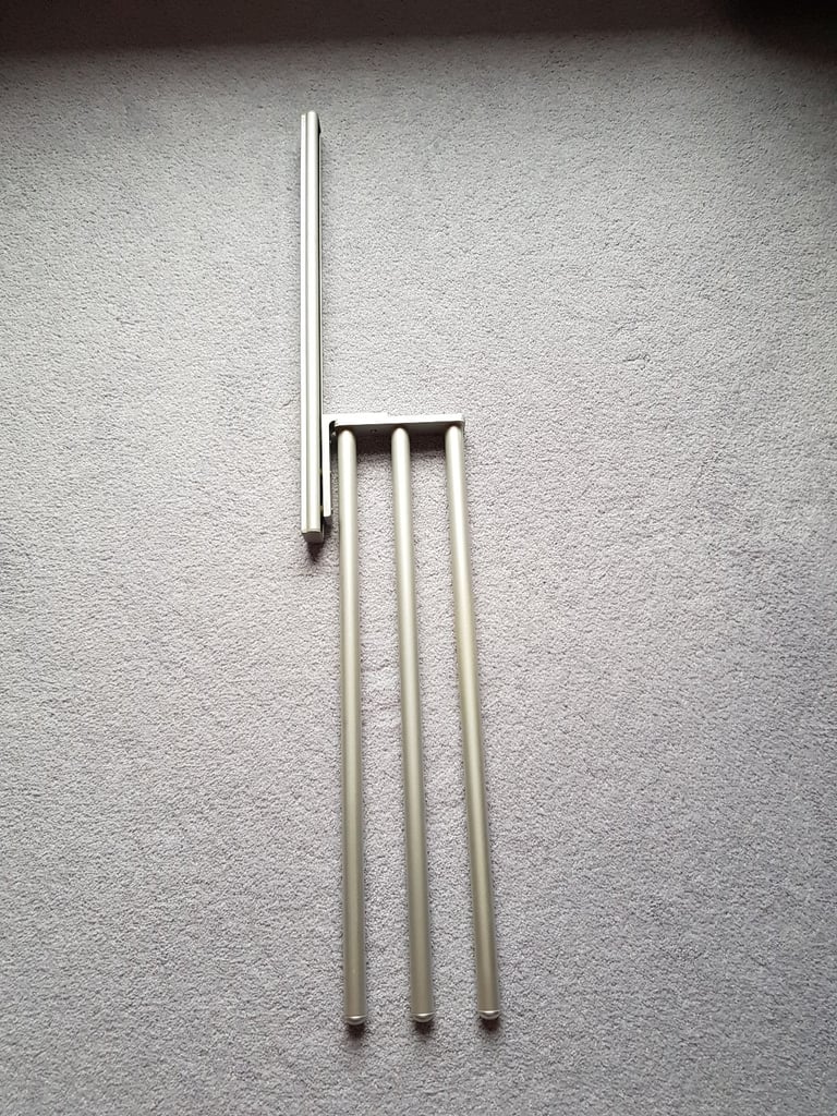 Pull-Out Extending Tea Towel Holder