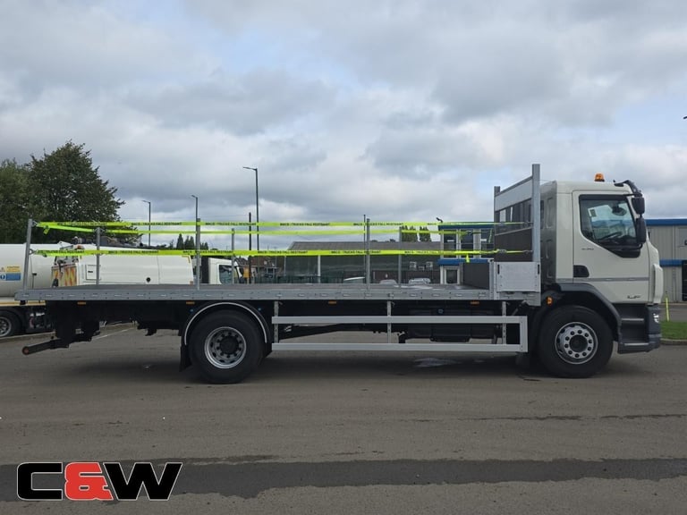2025 (74)FA LF 230 4x2 Flatbed 18T Day Cab - 44,000Kms