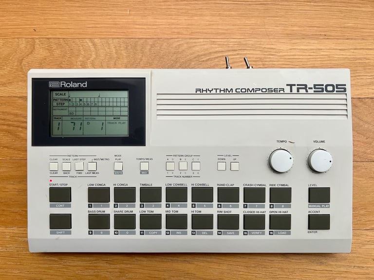 Roland TR-505 Drum Machine + ROM Expansion Linn LM-1, LinnDrum & Oberheim