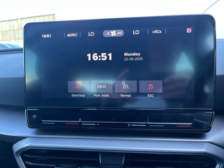  SEAT Leon Estate 1.5 Etsi Mhev Fr Estate 5dr Petrol Hybrid Dsg Euro 6 s/s 150