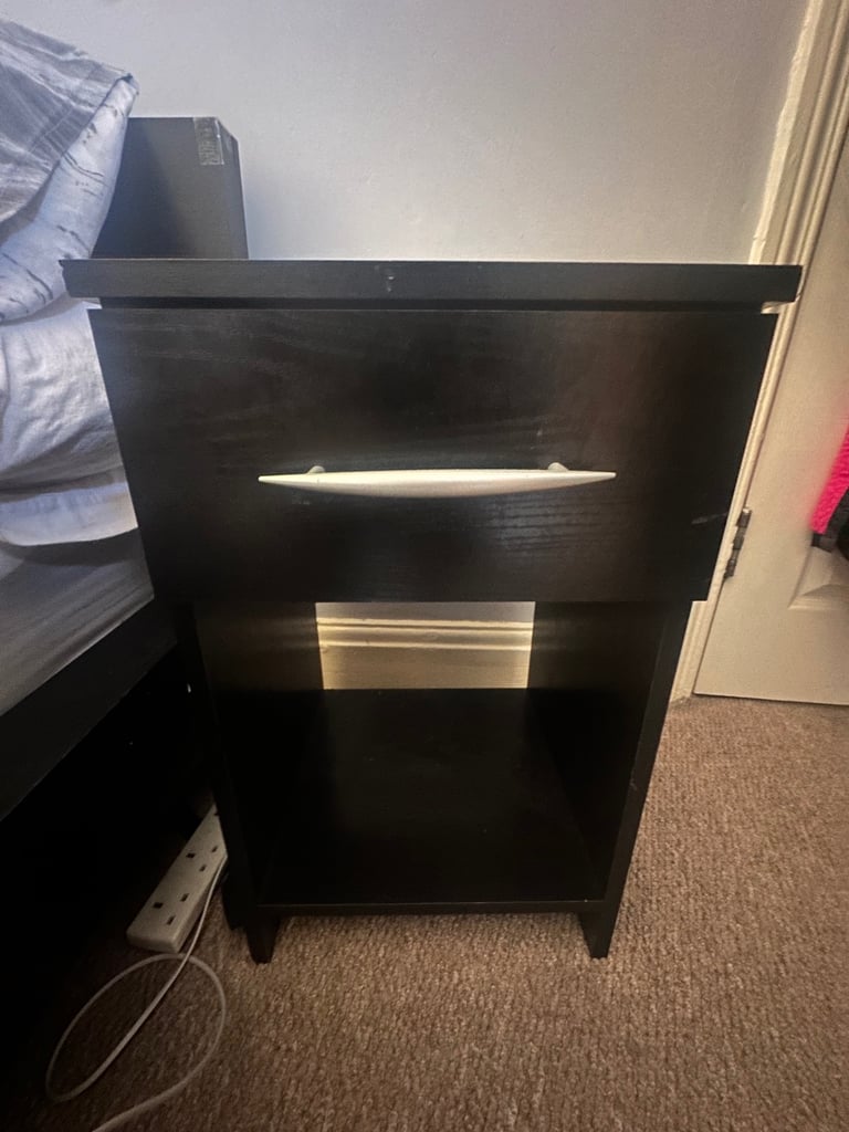 Bedside table 