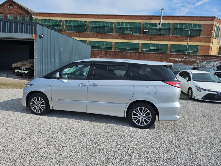 2019 Toyota Estima hybrid grade 4 carplay