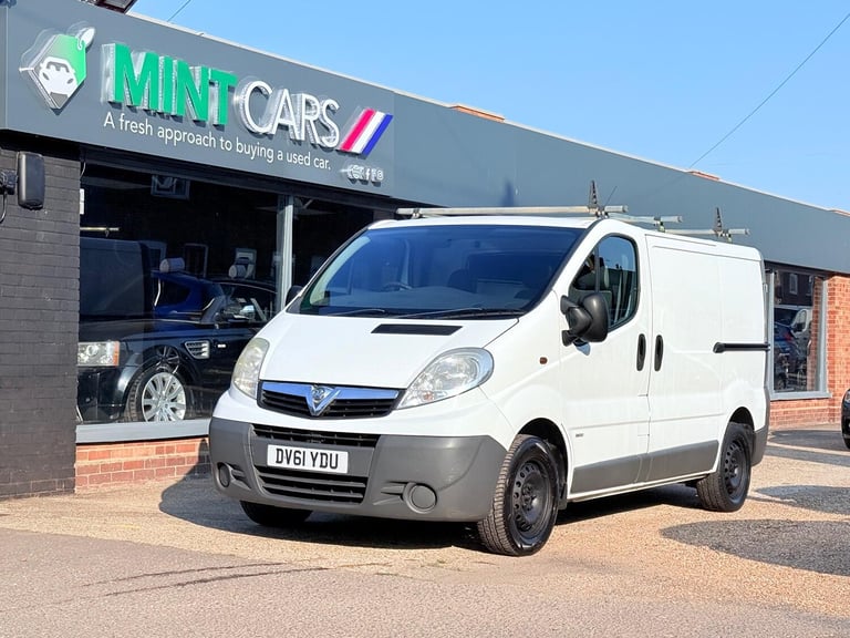 VAUXHALL VIVARO 2.0 2900 CDTi 2011