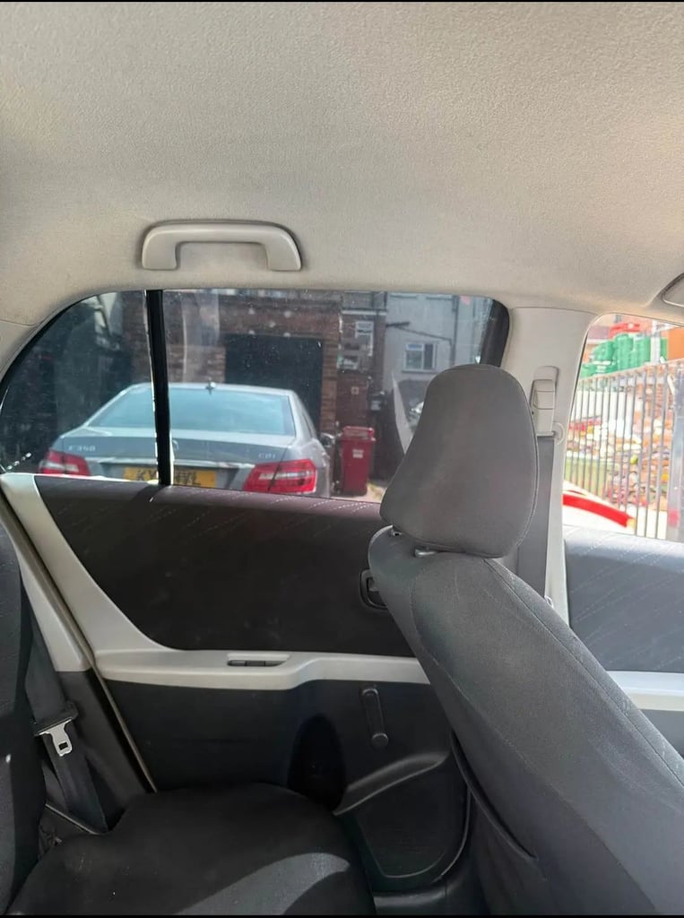 Toyota, YARIS, Hatchback, 2006, Manual, 1296 (cc), 5 doors