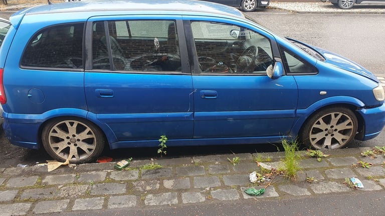 VAUXHALL ZAFIRA GSI BREAKING PARTS SPARES REPAIRS 