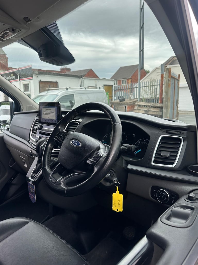 2019 Ford Transit Custom 2.0 TDCi 170ps Low Roof D/Cab Sport Van Auto PANEL VAN DIESEL Automatic