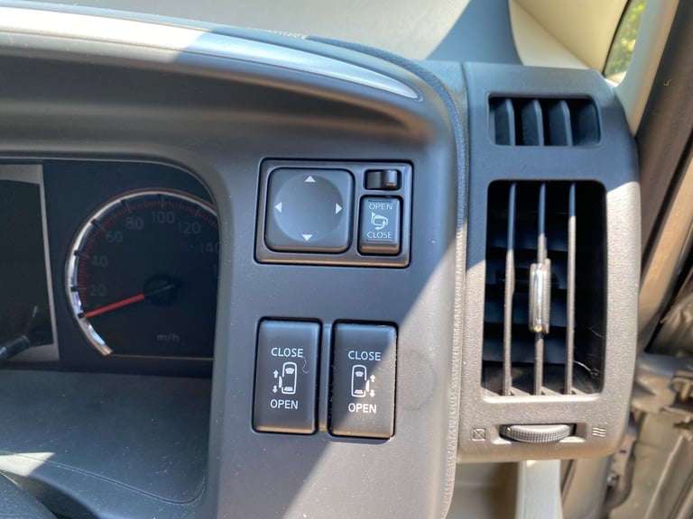 2008 Nissan Serena 2.0 VVI-T PETROL 8 SEATS MPV Petrol