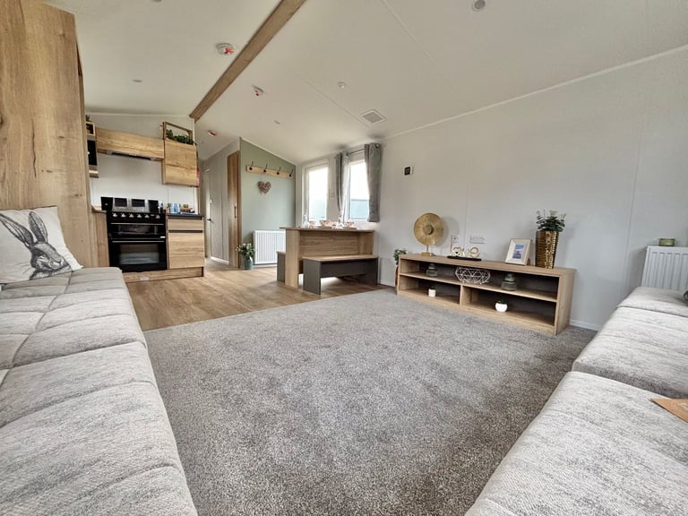 BRAND NEW STATIC CARAVAN FOR SALE AT BROADLAND SANDS HOLIDAY PARK - 11.5 MONTH OWNER SEASON