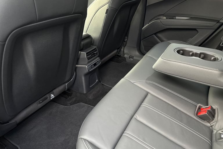 2024 Audi Q4 e-tron Q4 Sportback Black Edition 45 e-tron  210,00 kW SUV Automatic