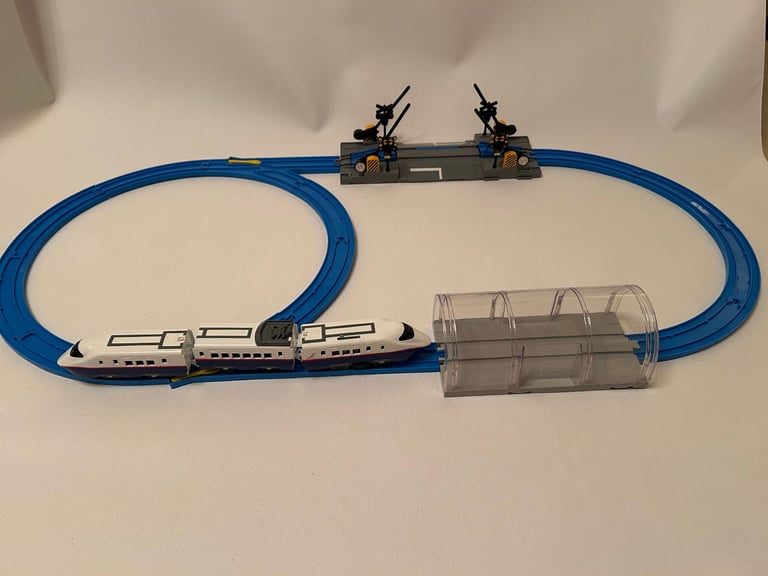 image for Bundle - Fisher Price Geo Trax, Tomica Hypercity 85400 