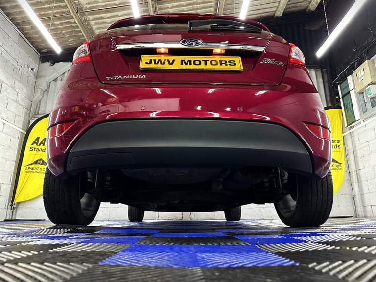2011 Ford Fiesta 1.6 Titanium Hatchback 5dr Petrol Manual (134 g/km  118 bhp)